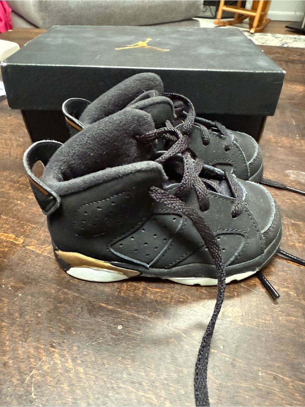 Jordan Toddler 5C Black and Gold Sneakers